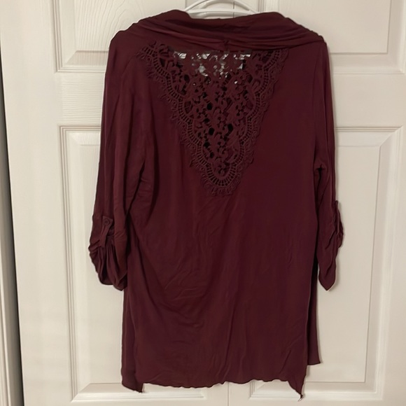 George 2 Piece Top - Picture 2 of 8